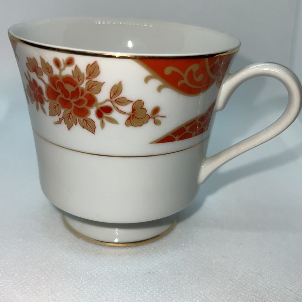 MIKASA EMPRESS FOOTED TEACUP AND SAUCER FINE CHINE VINTAGE L6009 - Picture 14 of 16